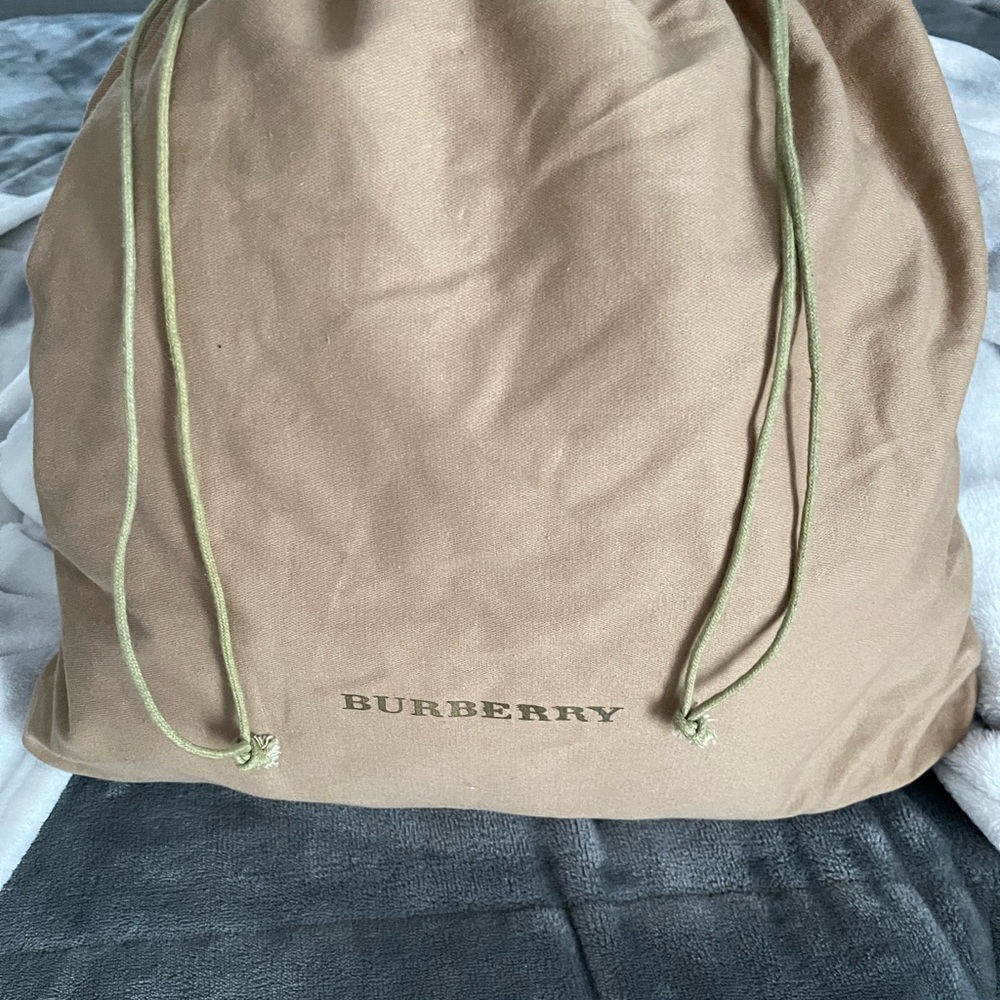 Burberry Bag Pack burgundy color mid size NWT 100% Authentic - Picture 11 of 11